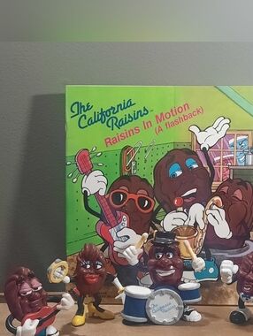 Vintage California Raisins Lot